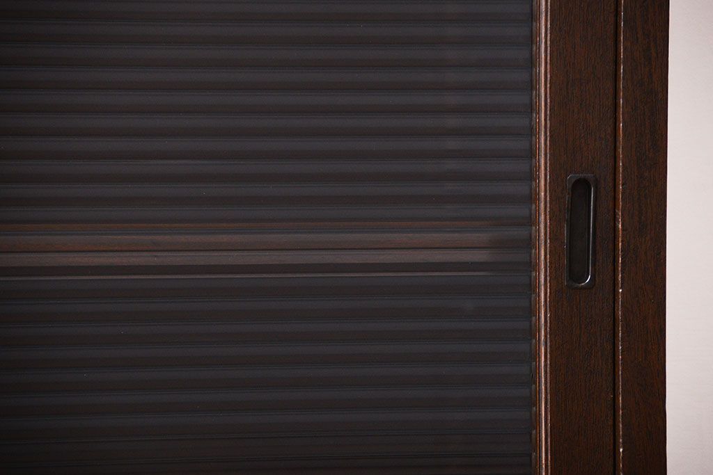 アンティーク家具　和製アンティーク　引き出し付き!モールガラス引き戸のカウンター収納棚