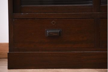 アンティーク家具　和製アンティーク　引き出し付き!モールガラス引き戸のカウンター収納棚