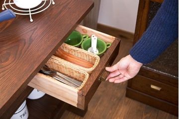 アンティーク家具　和製アンティーク　骨太で重厚な古い木製の作業台(カウンターテーブル)(2)