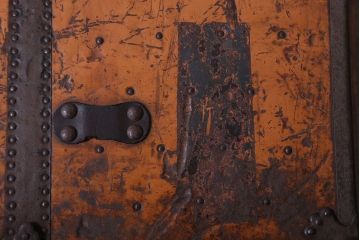 アンティーク雑貨　ジャンクスタイル　海外製　大きなアンティークトランク(1)