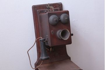 アンティーク雑貨　大正〜昭和初期　古いデルビル磁石式電話機