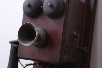 アンティーク雑貨　大正〜昭和初期　古いデルビル磁石式電話機