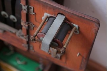 アンティーク雑貨　大正〜昭和初期　古いデルビル磁石式電話機