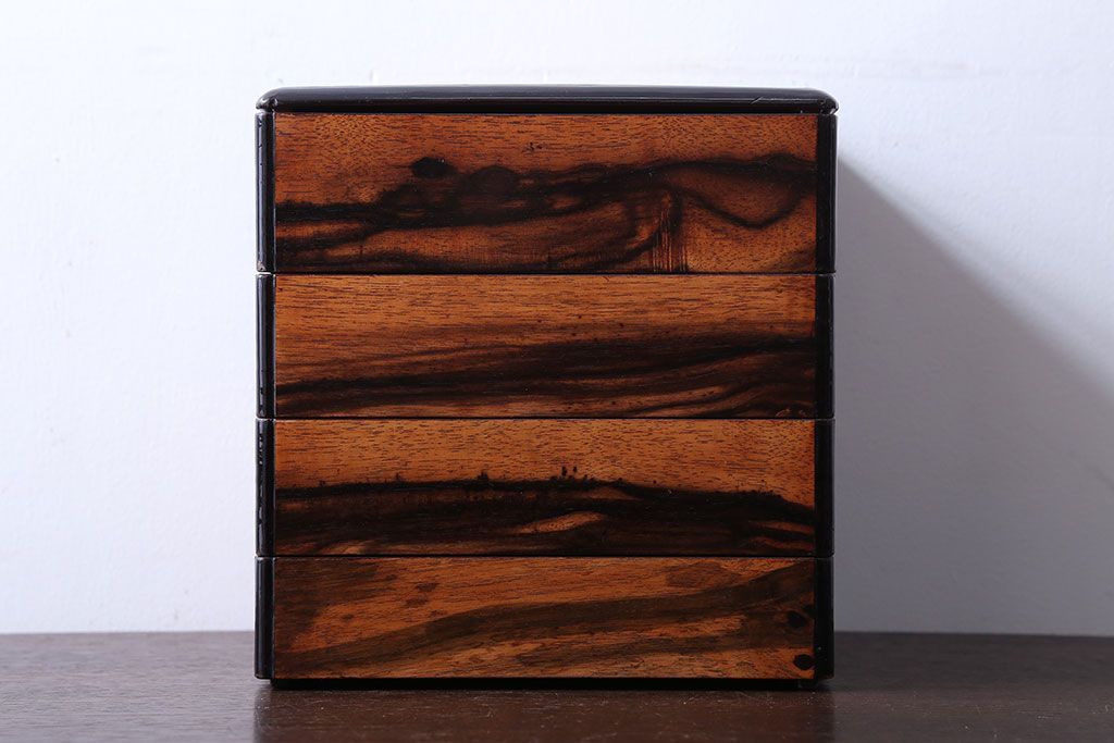 アンティーク雑貨　古民具・骨董　古い黒柿材の重箱(外箱付き)