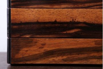 アンティーク雑貨　古民具・骨董　古い黒柿材の重箱(外箱付き)