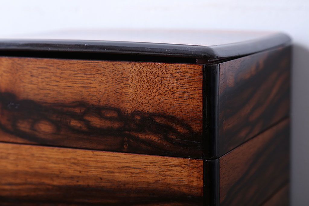 アンティーク雑貨　古民具・骨董　古い黒柿材の重箱(外箱付き)