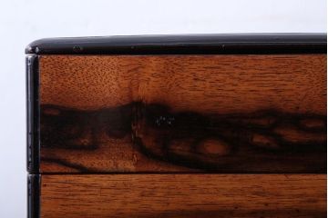 アンティーク雑貨　古民具・骨董　古い黒柿材の重箱(外箱付き)