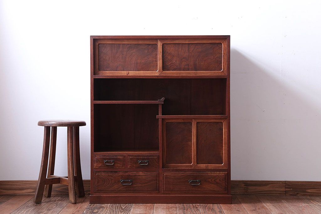アンティーク家具　古民具・骨董　前面桑材!銅の金具の高級茶箪笥