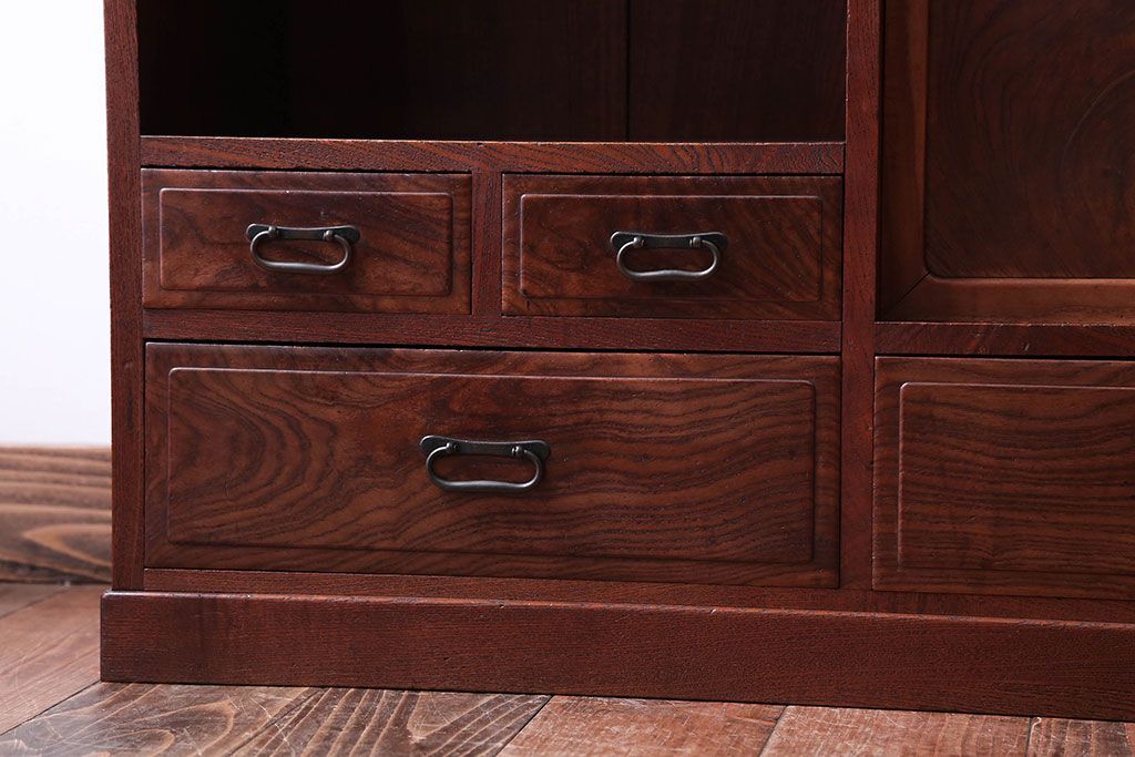 アンティーク家具　古民具・骨董　前面桑材!銅の金具の高級茶箪笥