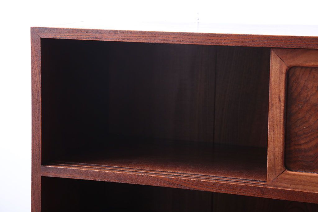 アンティーク家具　古民具・骨董　前面桑材!銅の金具の高級茶箪笥