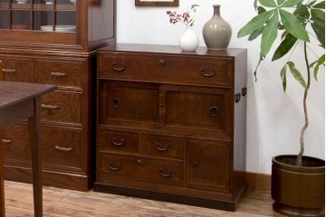 アンティーク家具　古民具・骨董　前面桑材、天板・側面エンジュ材、内部桐材!銅の金具の最高級小箪笥(桐箪笥、桐たんす)