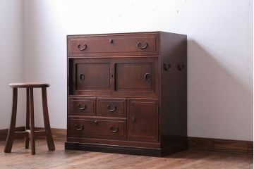 アンティーク家具　古民具・骨董　前面桑材、天板・側面エンジュ材、内部桐材!銅の金具の最高級小箪笥(桐箪笥、桐たんす)