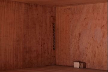 アンティーク家具　古民具・骨董　前面桑材、天板・側面エンジュ材、内部桐材!銅の金具の最高級小箪笥(桐箪笥、桐たんす)