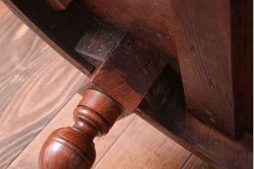 アンティーク家具　和製アンティーク　総欅材の古い洋館で使われていた高級オーバルテーブル(楕円形テーブル)