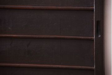 古民具・骨董　古い木製のアンティーク舞良戸2枚セット