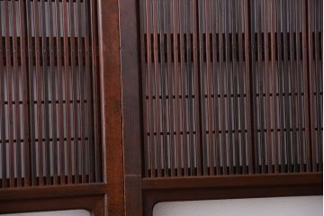 古民具・骨董　裏障子付き!腰板欅材のダイヤガラス入り格子戸4枚セット