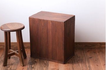 アンティーク家具　和製アンティーク　古い木のシンプルな小引き出し