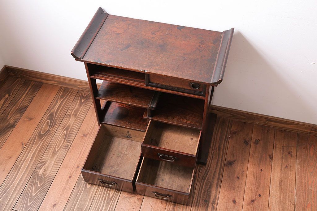 アンティーク家具　古民具・骨董　古い木が味わい深い小さなアンティーク茶箪笥