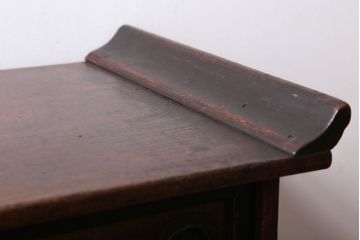 アンティーク家具　古民具・骨董　古い木が味わい深い小さなアンティーク茶箪笥