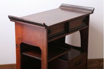 アンティーク家具　古民具・骨董　古い木が味わい深い小さなアンティーク茶箪笥