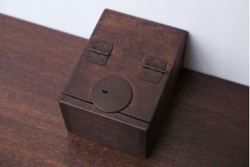 アンティーク雑貨　古民具・骨董　古い栗材のアンティーク時代箱