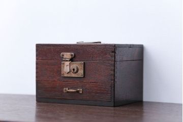 アンティーク雑貨　和製アンティーク　古いナラ材の小さな木箱