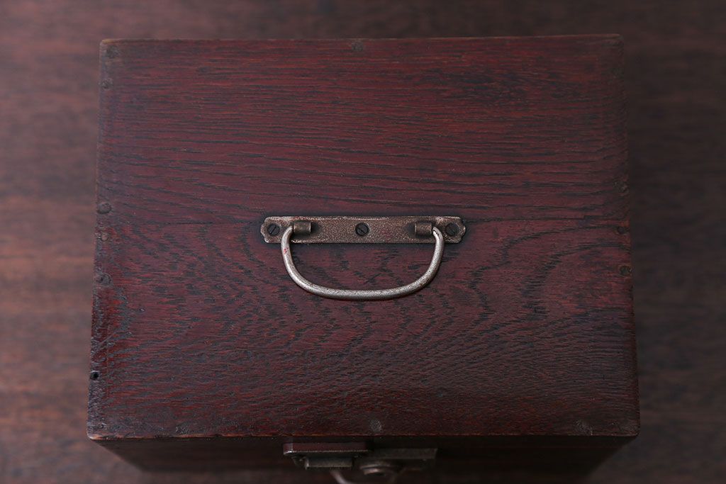 アンティーク雑貨　和製アンティーク　古いナラ材の小さな木箱