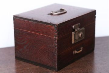 アンティーク雑貨　和製アンティーク　古いナラ材の小さな木箱