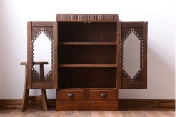 レトロ家具　アンティーク　レトロな古い木製の本箱(ブックケース)