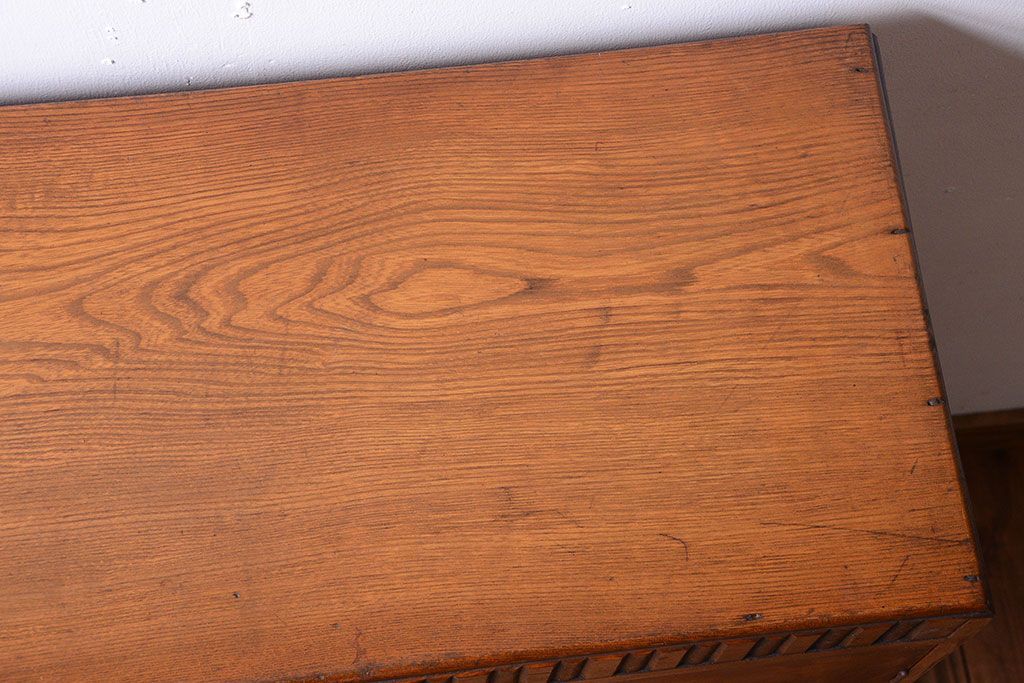 レトロ家具　アンティーク　レトロな古い木製の本箱(ブックケース)