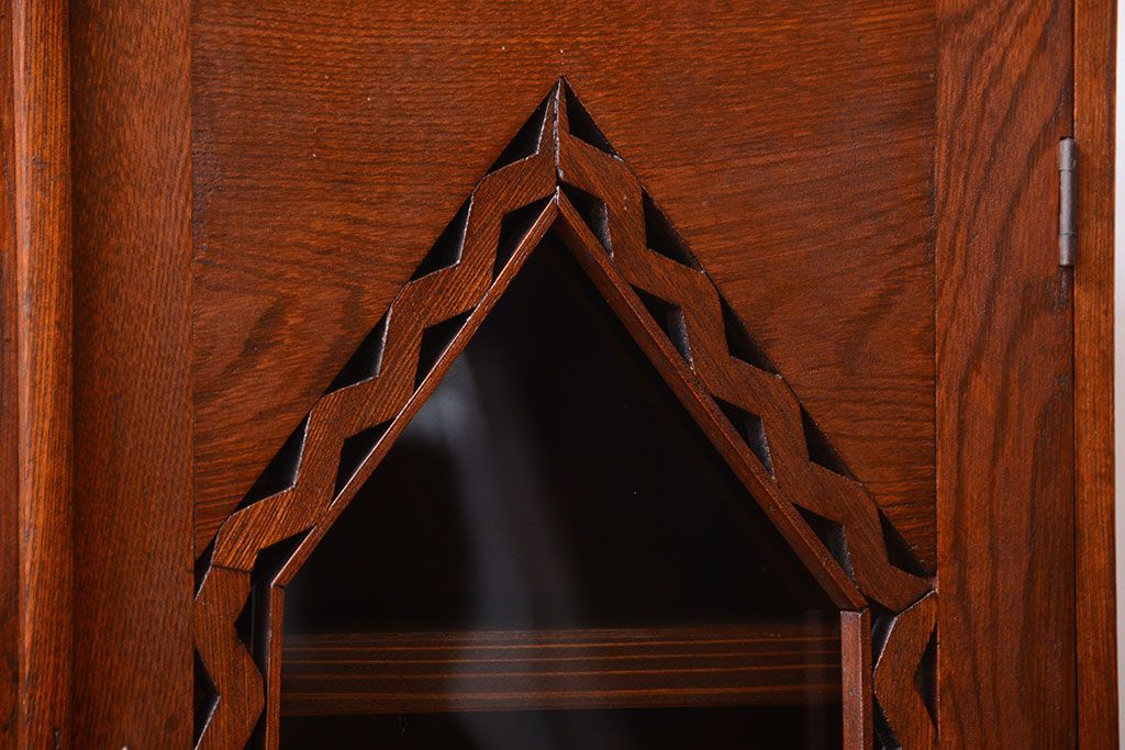 レトロ家具　アンティーク　レトロな古い木製の本箱(ブックケース)