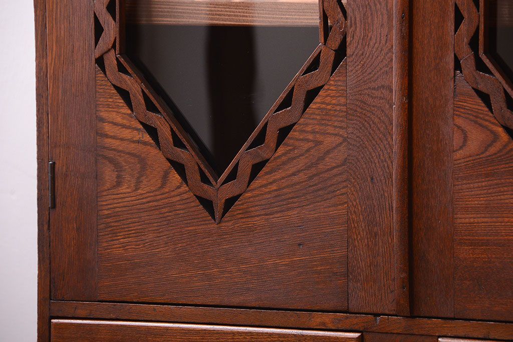 レトロ家具　アンティーク　レトロな古い木製の本箱(ブックケース)