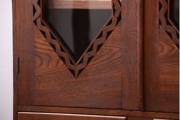 レトロ家具　アンティーク　レトロな古い木製の本箱(ブックケース)