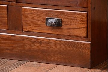 レトロ家具　アンティーク　レトロな古い木製の本箱(ブックケース)