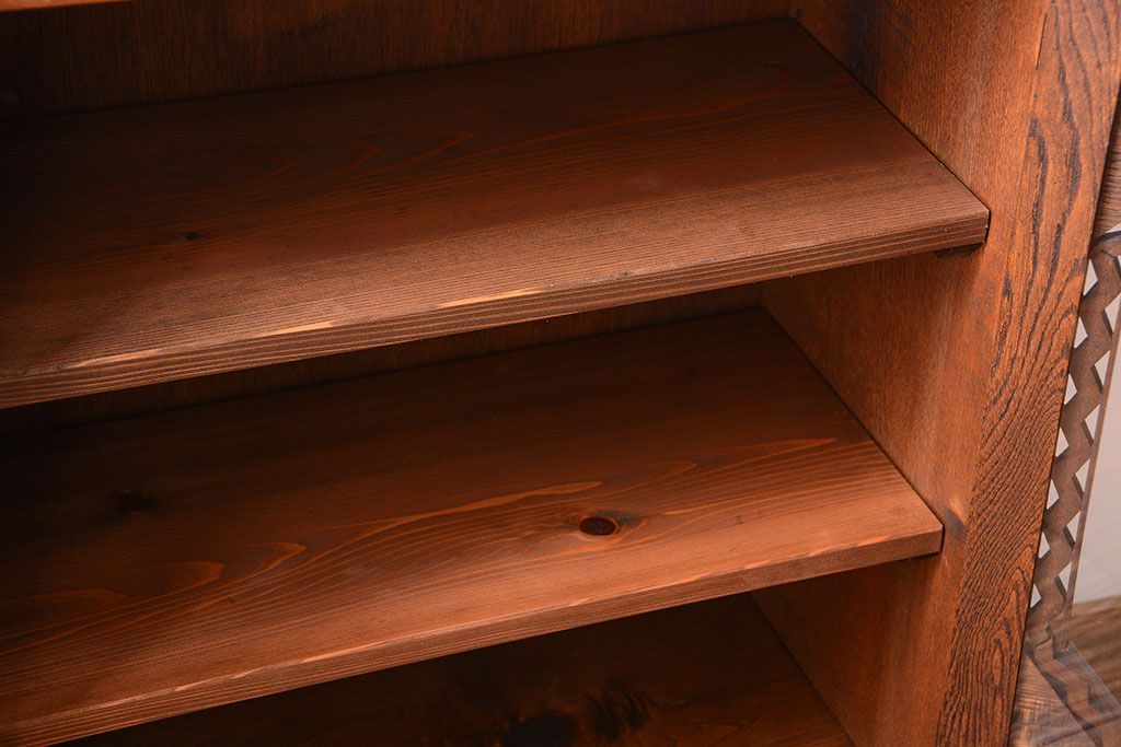 レトロ家具　アンティーク　レトロな古い木製の本箱(ブックケース)