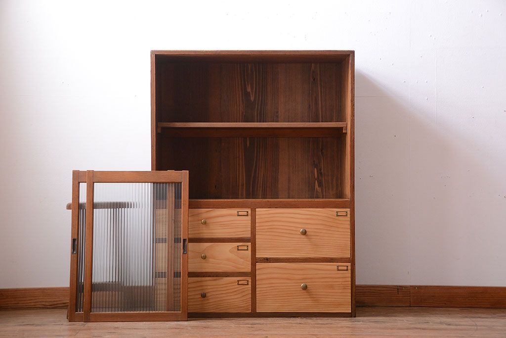 アンティーク家具　和製アンティーク　引き出し5杯付き!モールガラス引き戸の収納棚