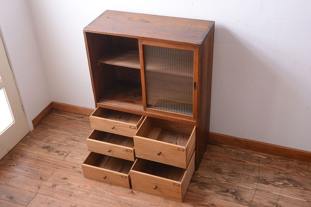 アンティーク家具　和製アンティーク　引き出し5杯付き!モールガラス引き戸の収納棚