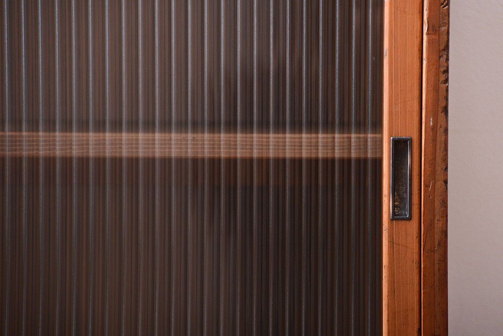 アンティーク家具　和製アンティーク　引き出し5杯付き!モールガラス引き戸の収納棚