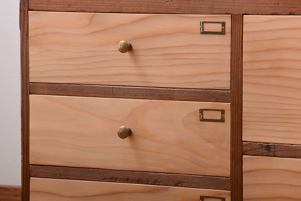 アンティーク家具　和製アンティーク　引き出し5杯付き!モールガラス引き戸の収納棚