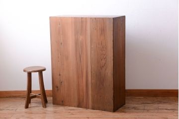 アンティーク家具　和製アンティーク　引き出し5杯付き!モールガラス引き戸の収納棚