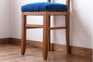 レトロ家具　アンティーク　古いナラ材のレトロでかわいい小さなチェア