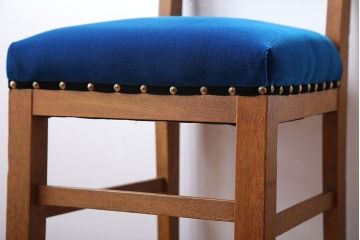 レトロ家具　アンティーク　古いナラ材のレトロでかわいい小さなチェア