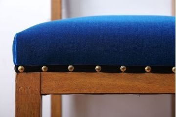 レトロ家具　アンティーク　古いナラ材のレトロでかわいい小さなチェア