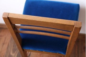 レトロ家具　アンティーク　古いナラ材のレトロでかわいい小さなチェア