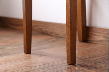 レトロ家具　アンティーク　古いナラ材のレトロでかわいい小さなチェア