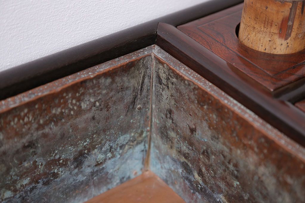 古民具・骨董　とても小さな総欅材のアンティーク火鉢