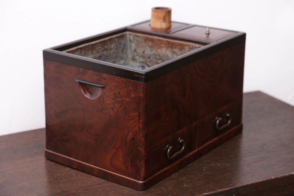 古民具・骨董　とても小さな総欅材のアンティーク火鉢