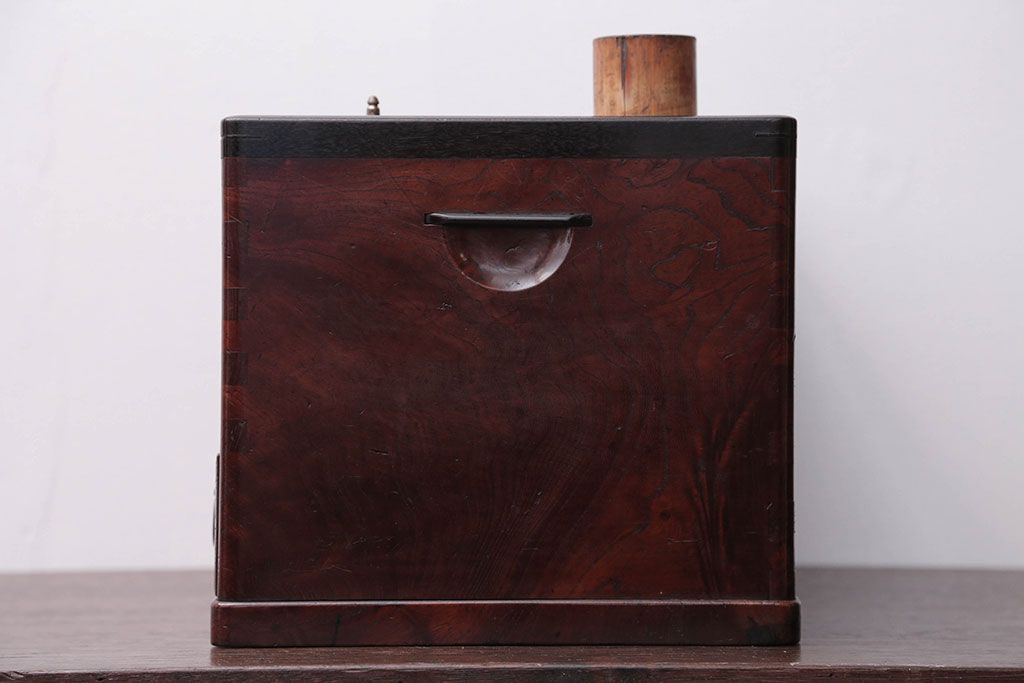 古民具・骨董　とても小さな総欅材のアンティーク火鉢