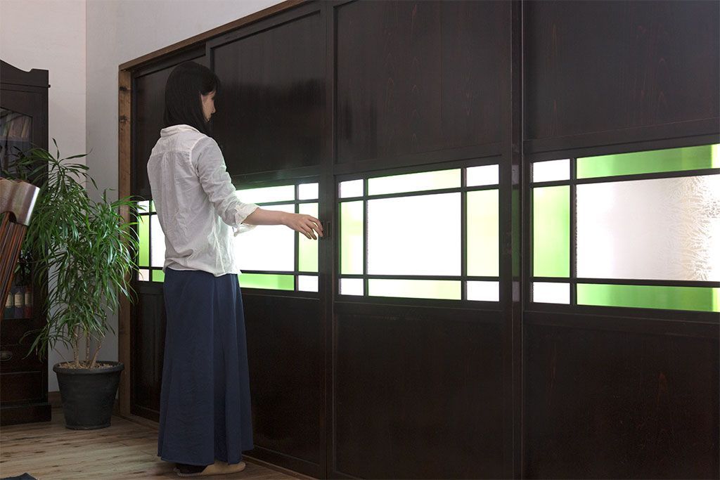 和製アンティーク　モダンな色ガラス入り帯戸2枚セット(1)(ガラス帯戸)