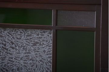 和製アンティーク　モダンな色ガラス入り帯戸2枚セット(2)(ガラス帯戸)